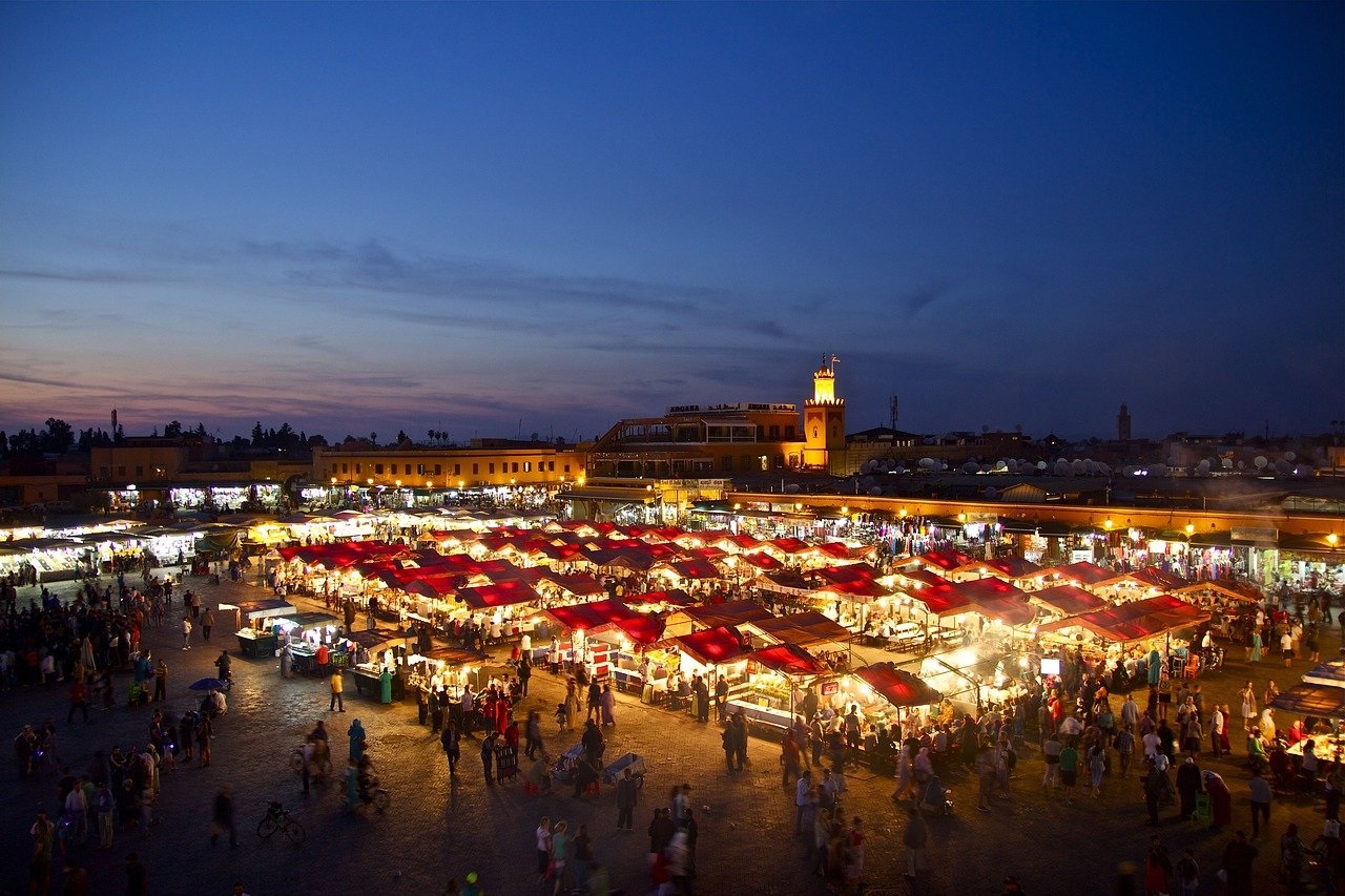 Plats emblématiques marocains à découvrir et savourer 